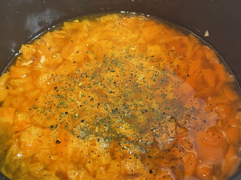 丸ごとニンジンの食べるスープの完成